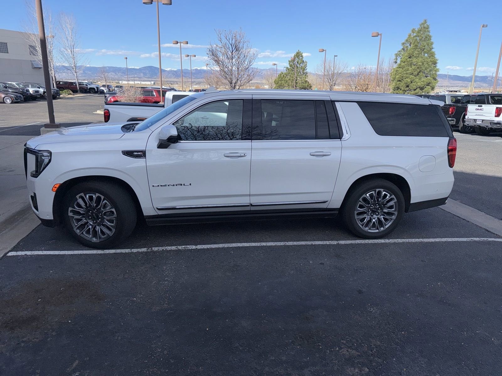 2023 GMC Yukon XL Denali Ultimate