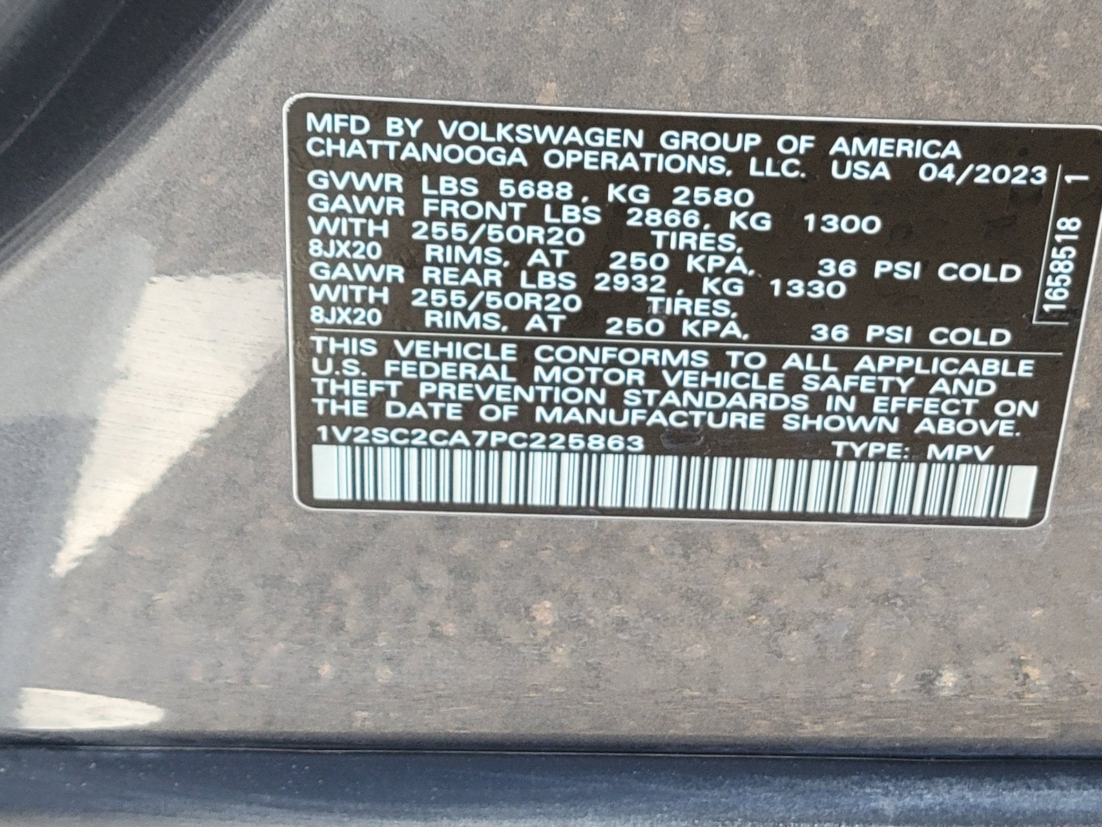 2023 Volkswagen Atlas Cross Sport 2.0T SEL R-Line Black