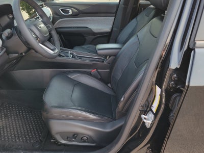2023 Jeep Compass Latitude Lux FWD