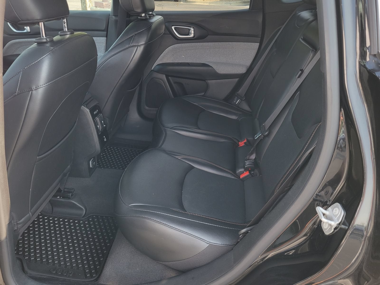 2023 Jeep Compass Latitude Lux FWD