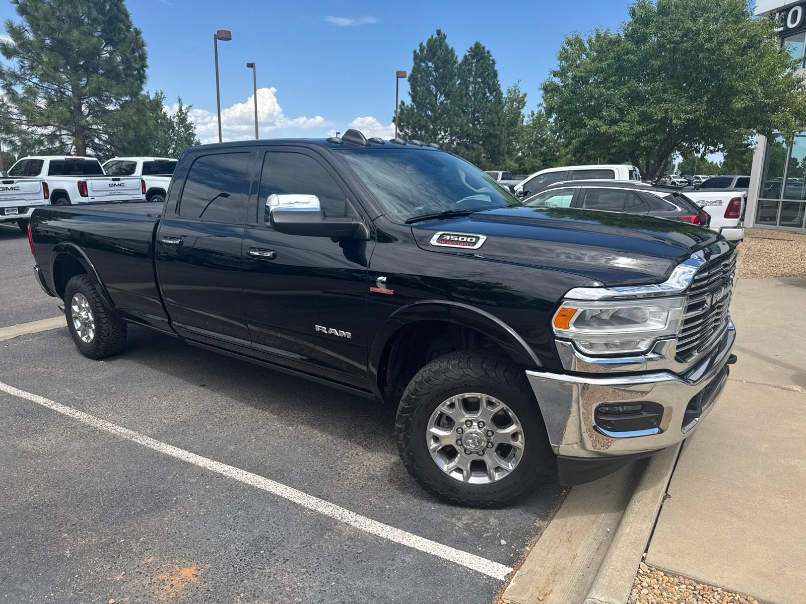 2019 RAM 3500 Laramie Crew Cab 4x4 8' Box