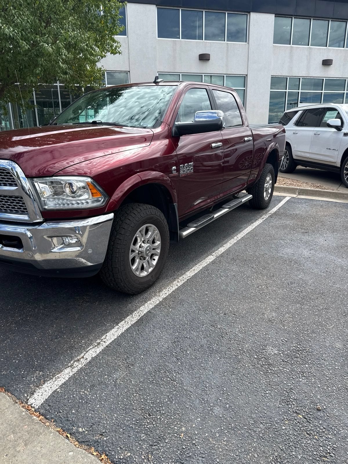 2017 RAM 2500 Laramie Crew Cab 4x4 6'4" Box