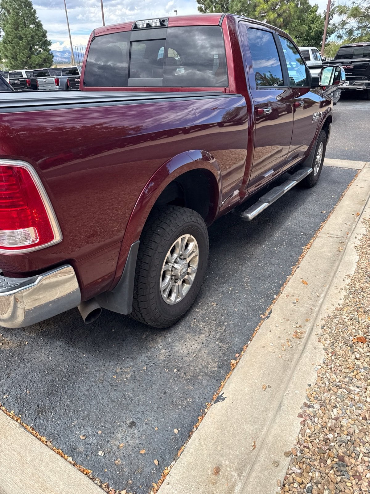 2017 RAM 2500 Laramie Crew Cab 4x4 6'4" Box