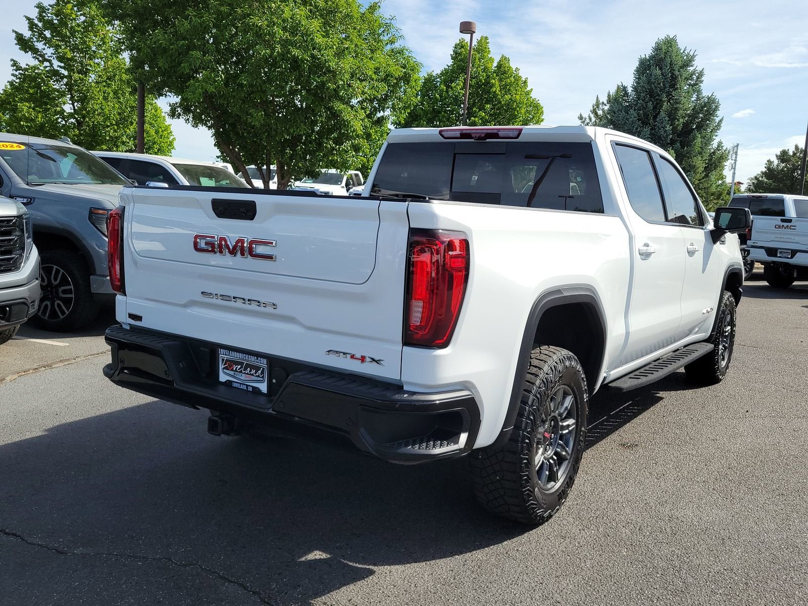 2024 GMC Sierra 1500 AT4X