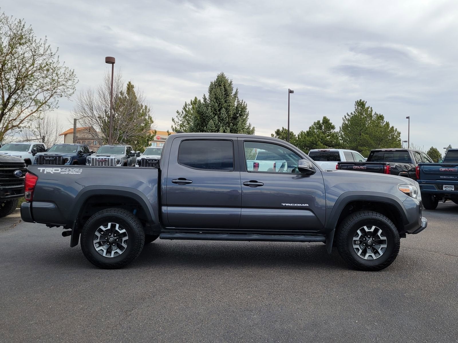 2016 Toyota Tacoma SR