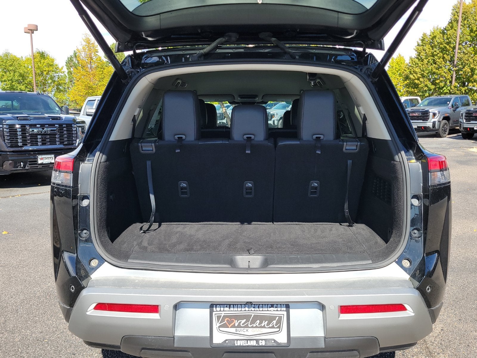 2023 Nissan Pathfinder SL 4WD