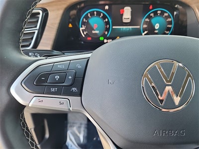 2025 Volkswagen Atlas 2.0T SE w/Technology