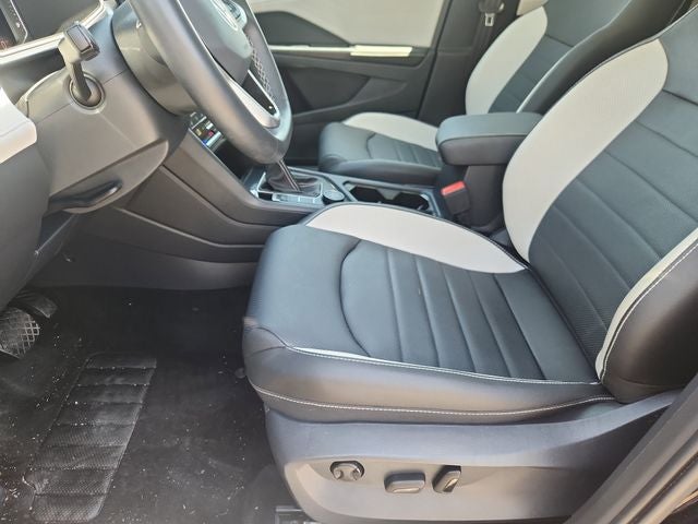 2025 Volkswagen Taos SEL