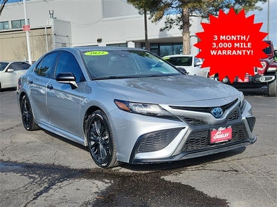2022 Toyota Camry Hybrid SE