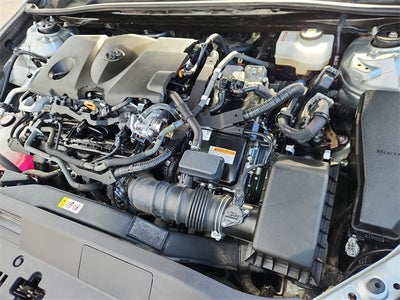 2022 Toyota Camry Hybrid SE