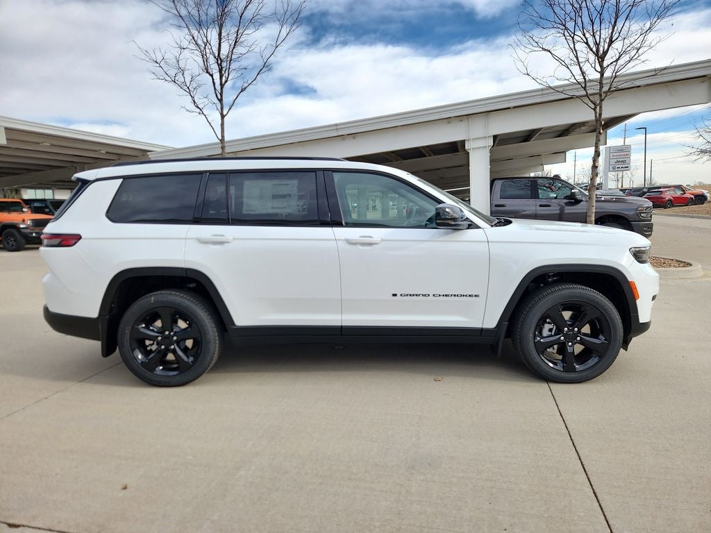 2025 Jeep Grand Cherokee L GRAND CHEROKEE L ALTITUDE X 4X4