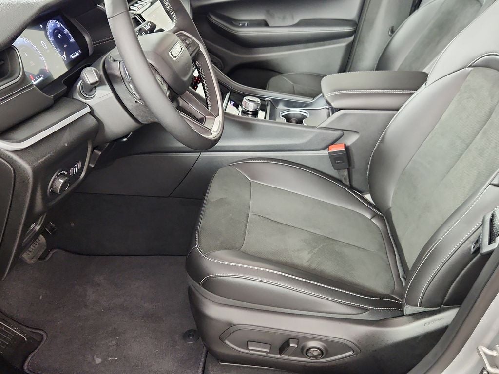 2025 Jeep Grand Cherokee L GRAND CHEROKEE L ALTITUDE X 4X4