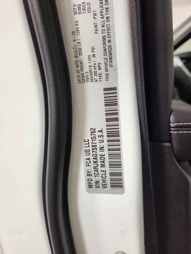 2025 Jeep Grand Cherokee L GRAND CHEROKEE L LAREDO X 4X4