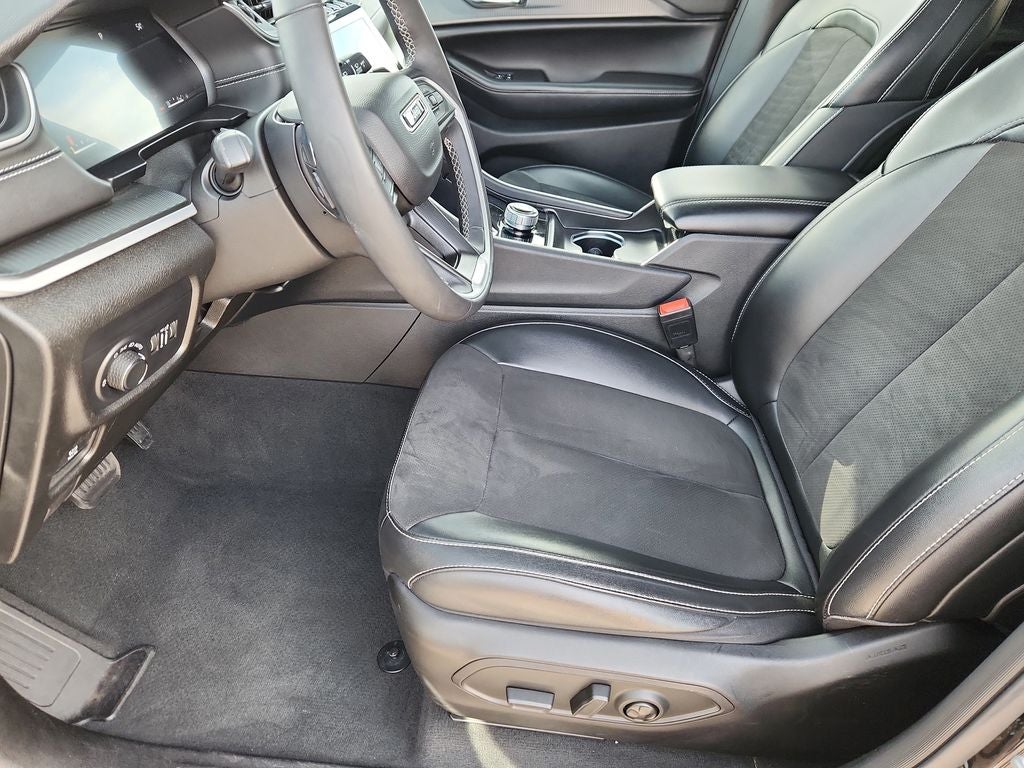 2024 Jeep Grand Cherokee L Altitude 4x4