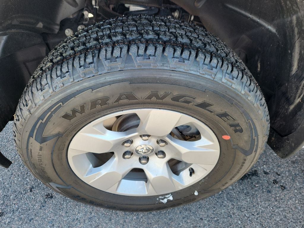 2023 RAM 1500 Big Horn Crew Cab 4x4 5'7' Box