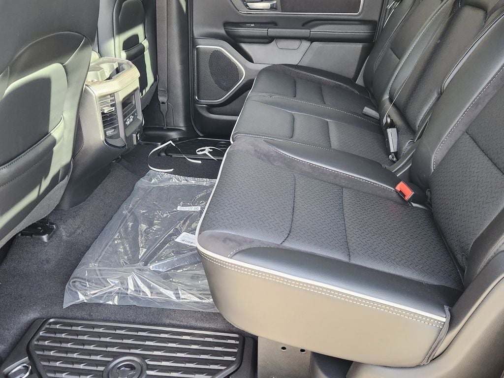 2026 RAM 1500 RAM 1500 LARAMIE CREW CAB 4X4 5'7' BOX