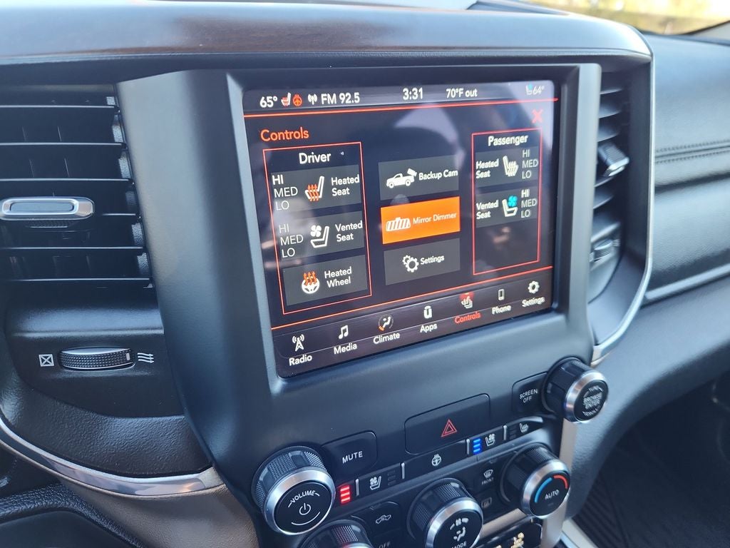 2021 RAM 1500 Laramie Crew Cab 4x4 5'7' Box