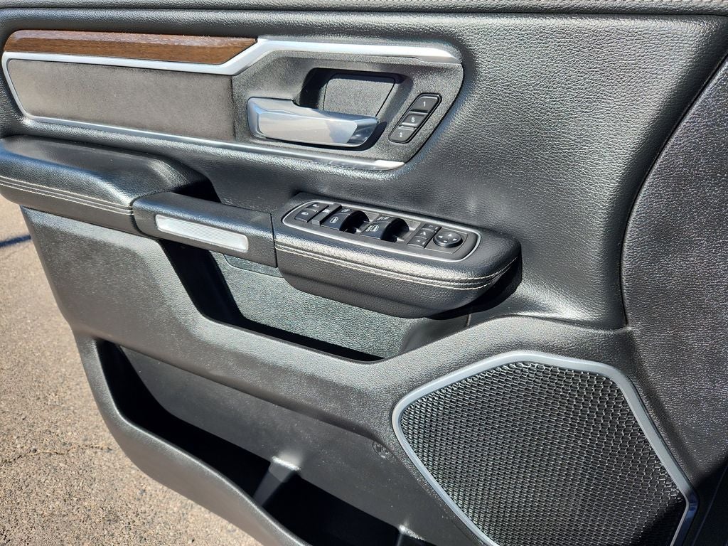 2021 RAM 1500 Laramie Crew Cab 4x4 5'7' Box