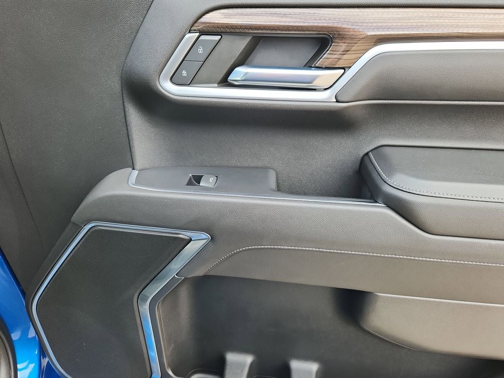 2022 Chevrolet Silverado 1500 4WD Crew Cab Short Bed RST