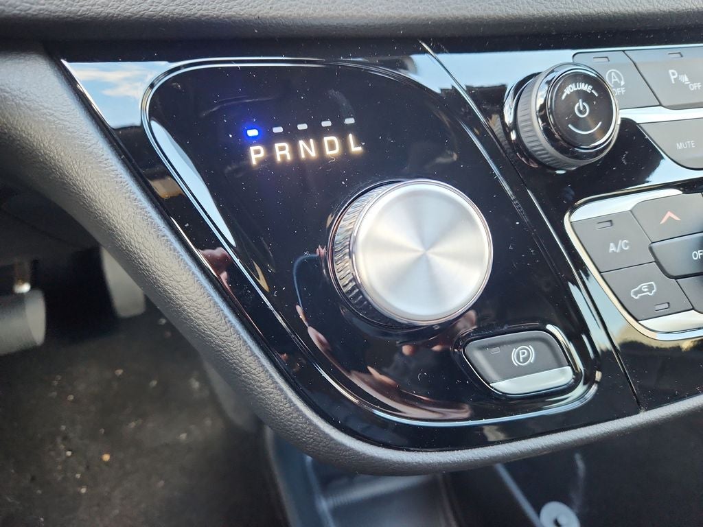 2026 Chrysler Voyager VOYAGER LX