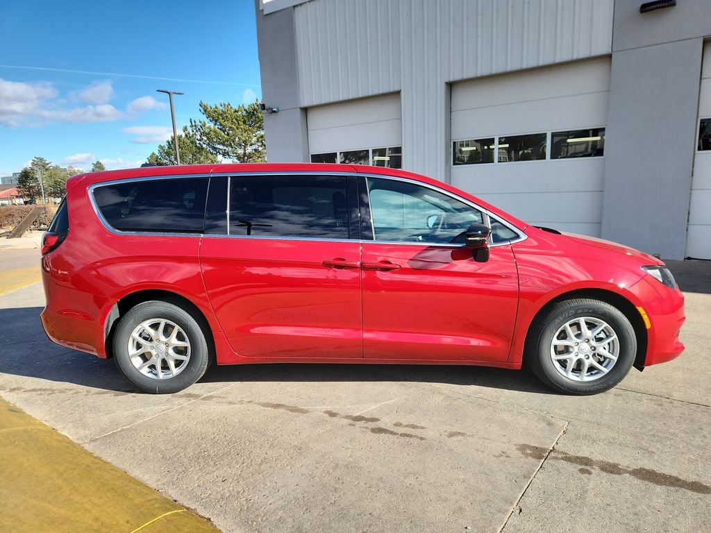 2026 Chrysler Voyager VOYAGER LX Longmont CO | Prestige Chrysler Dodge ...
