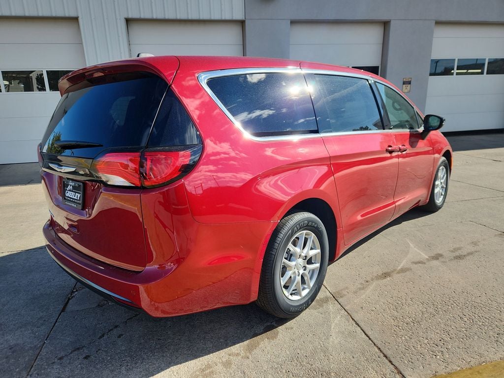 2026 Chrysler Voyager VOYAGER LX