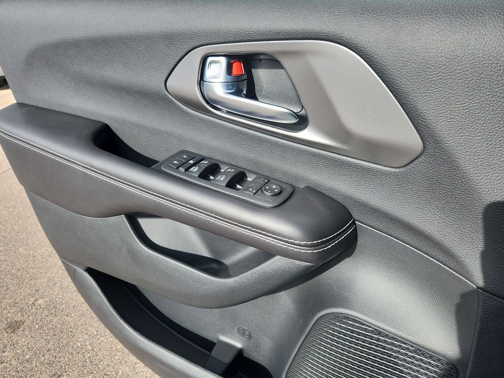 2026 Chrysler Voyager VOYAGER LX