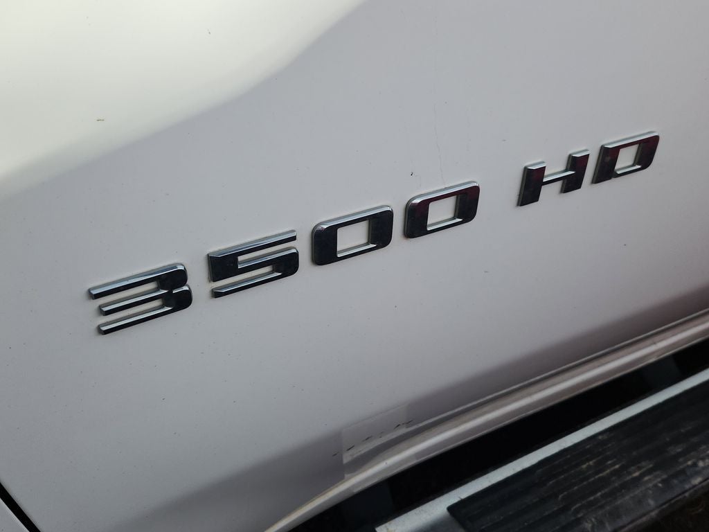 2022 Chevrolet Silverado 3500HD 4WD Crew Cab Standard Bed LT