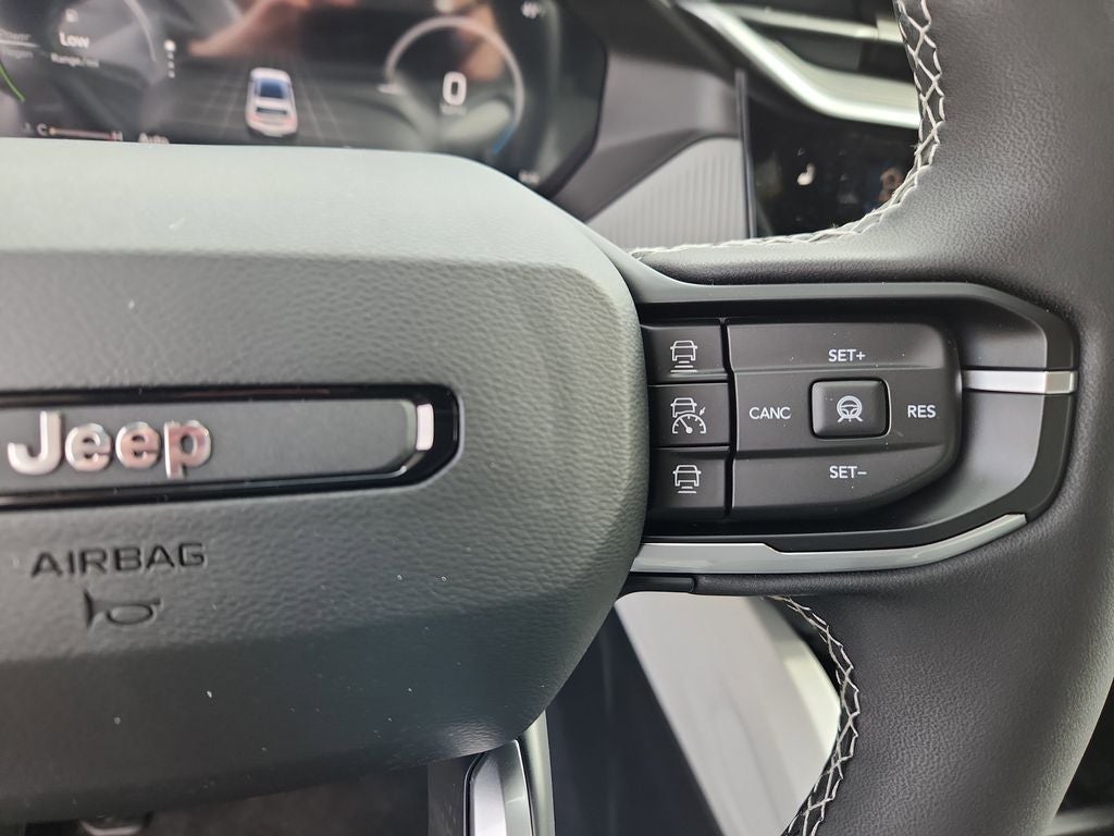 2026 Jeep Cherokee CHEROKEE LAREDO 4X4