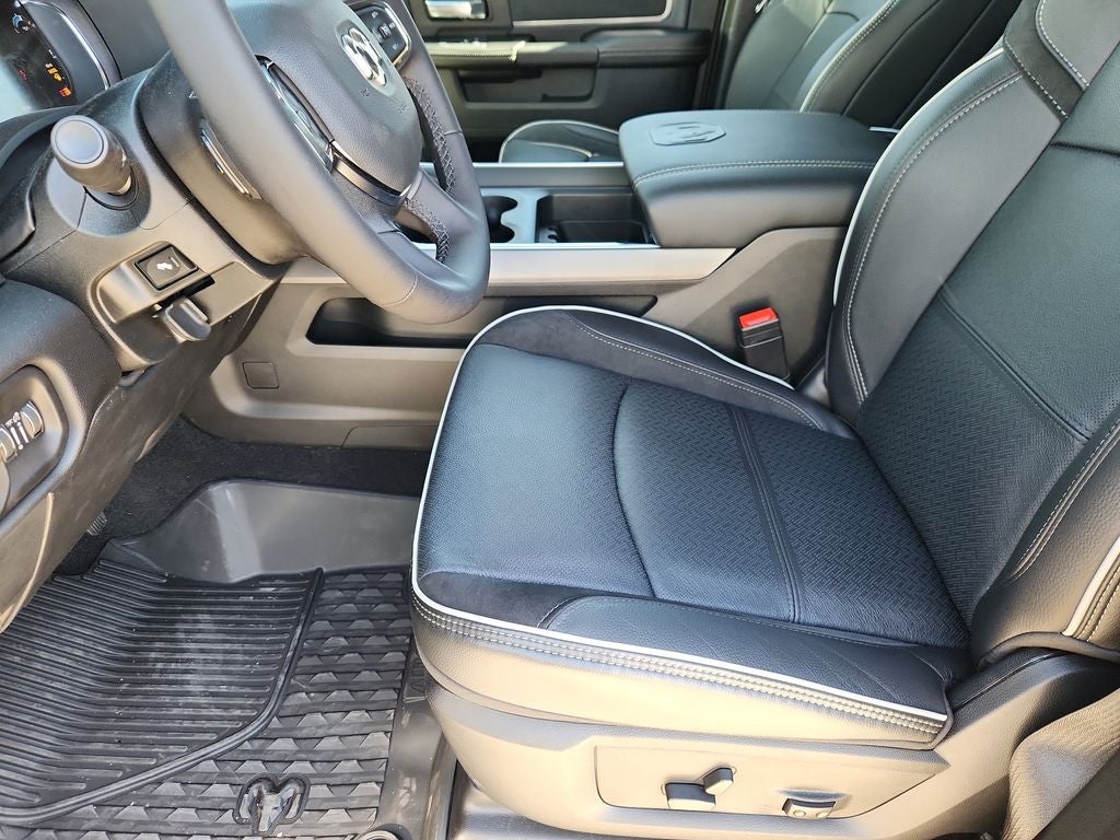 2026 RAM 3500 RAM 3500 LARAMIE CREW CAB 4X4 6'4' BOX