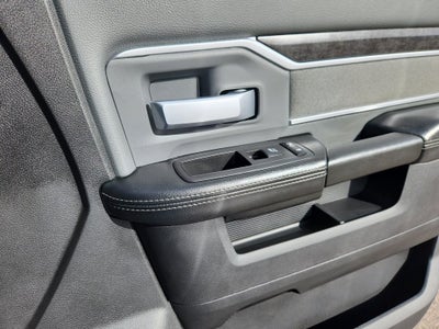 2022 RAM 3500 Big Horn Crew Cab 4x4 8' Box