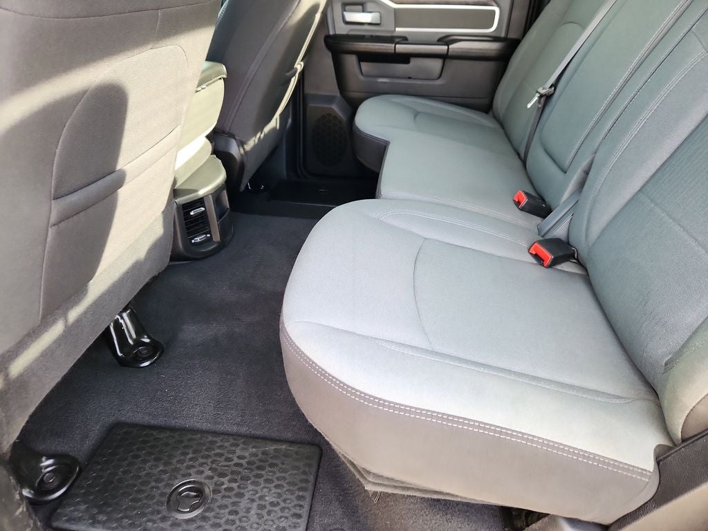 2022 RAM 3500 Big Horn Crew Cab 4x4 8' Box