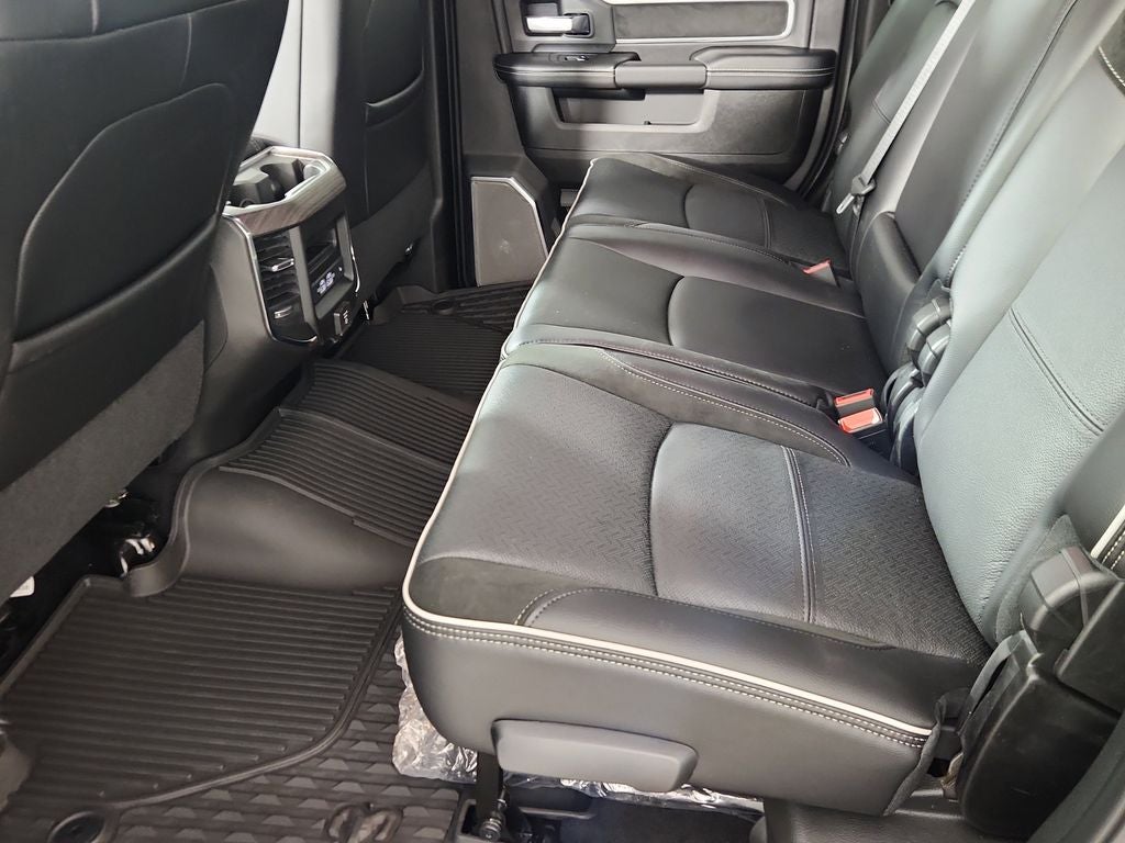 2026 RAM 3500 RAM 3500 LARAMIE MEGA CAB 4X4 6'4' BOX