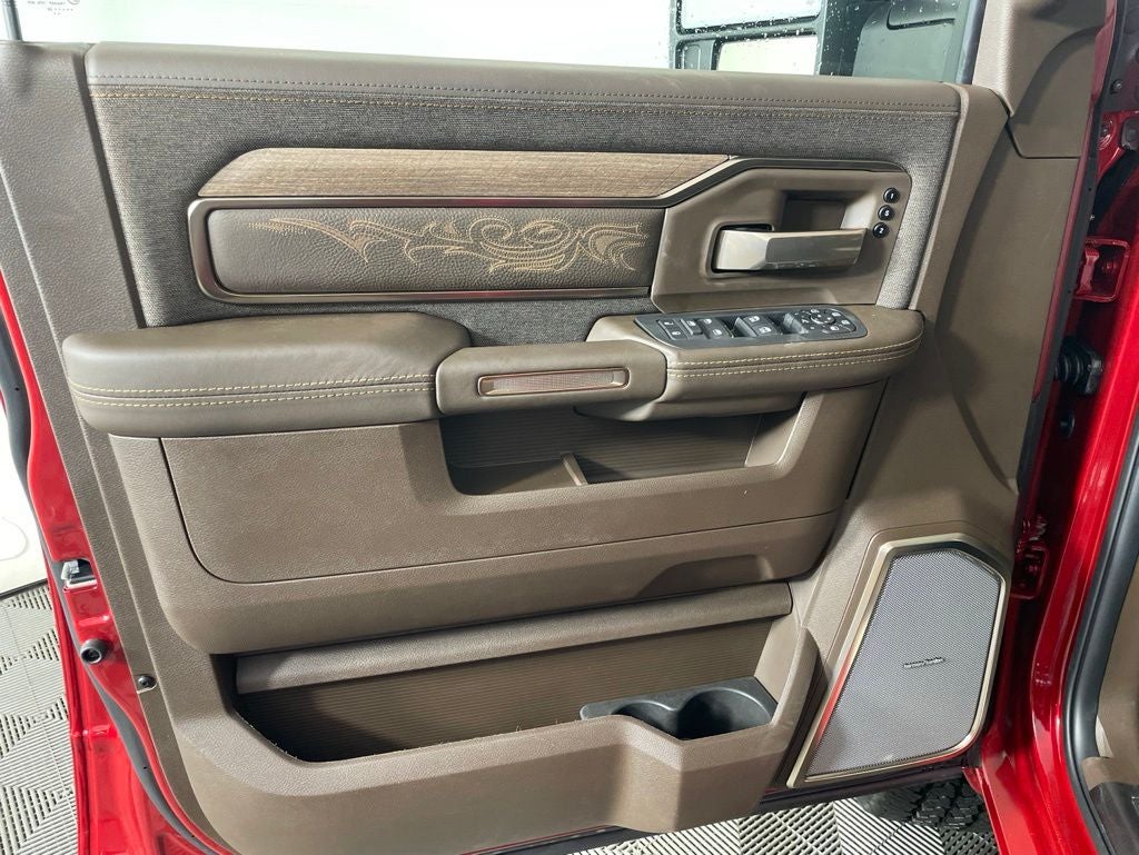 2026 RAM 3500 RAM 3500 LIMITED LONGHORN CREW CAB 4X4 8' BOX