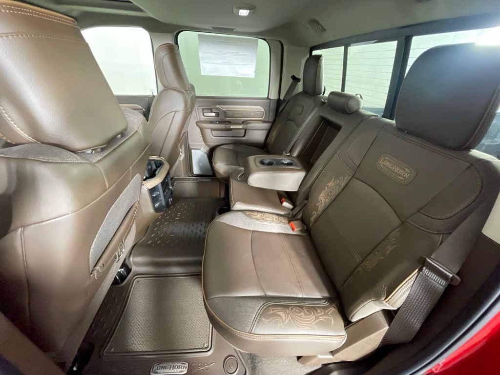 2026 RAM 3500 RAM 3500 LIMITED LONGHORN CREW CAB 4X4 8' BOX