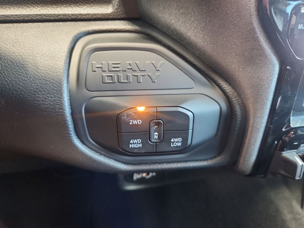 2025 RAM 2500 RAM 2500 TRADESMAN CREW CAB 4X4 6'4' BOX