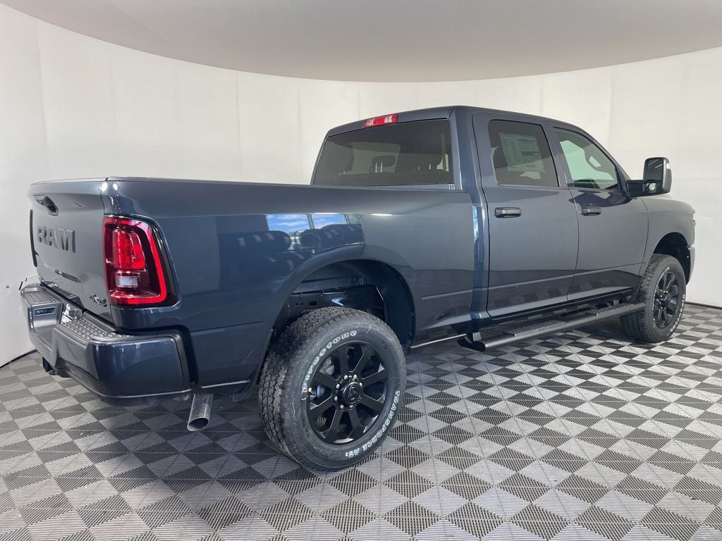 2026 RAM 2500 RAM 2500 BLACK EXPRESS CREW CAB 4X4 6'4' BOX