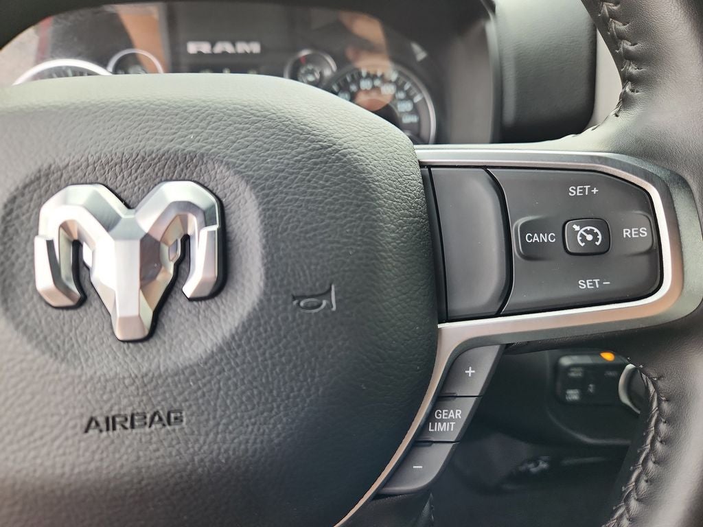 2024 RAM 2500 Big Horn Crew Cab 4x4 6'4' Box