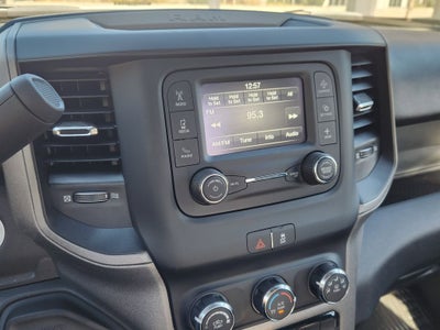 2024 RAM 5500 Chassis Cab RAM 5500 TRADESMAN CHASSIS REGULAR CAB 4X4 84' CA