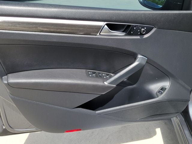 2017 Volkswagen Passat 1.8T SE