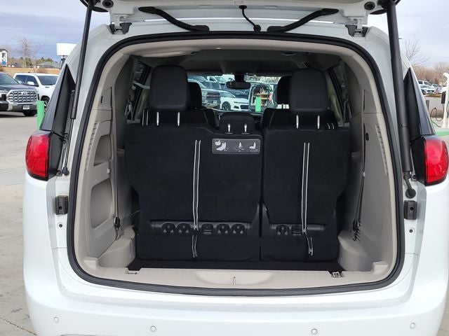 2017 Chrysler Pacifica Touring L