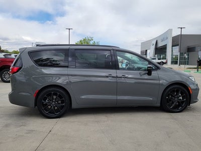 2025 Chrysler Pacifica Limited