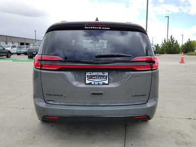 2025 Chrysler Pacifica Limited