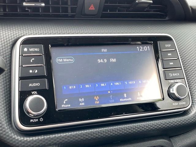 2022 Nissan Kicks S