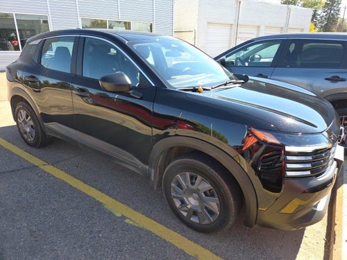 2025 Nissan Kicks S