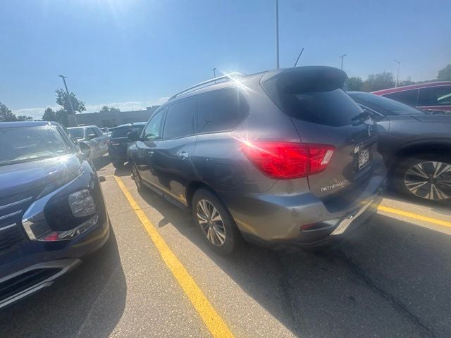 2018 Nissan Pathfinder SV