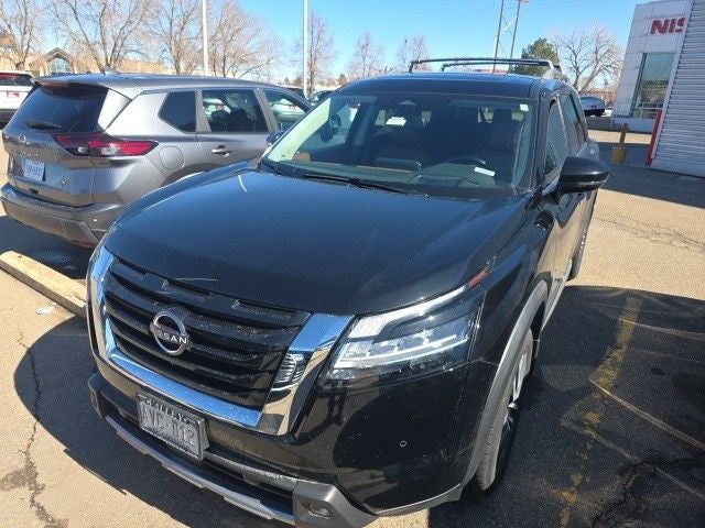 2022 Nissan Pathfinder Platinum