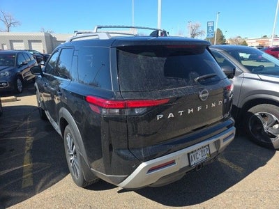 2022 Nissan Pathfinder Platinum