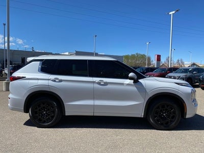 2022 Mitsubishi Outlander SEL