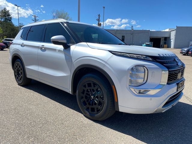 2022 Mitsubishi Outlander SEL